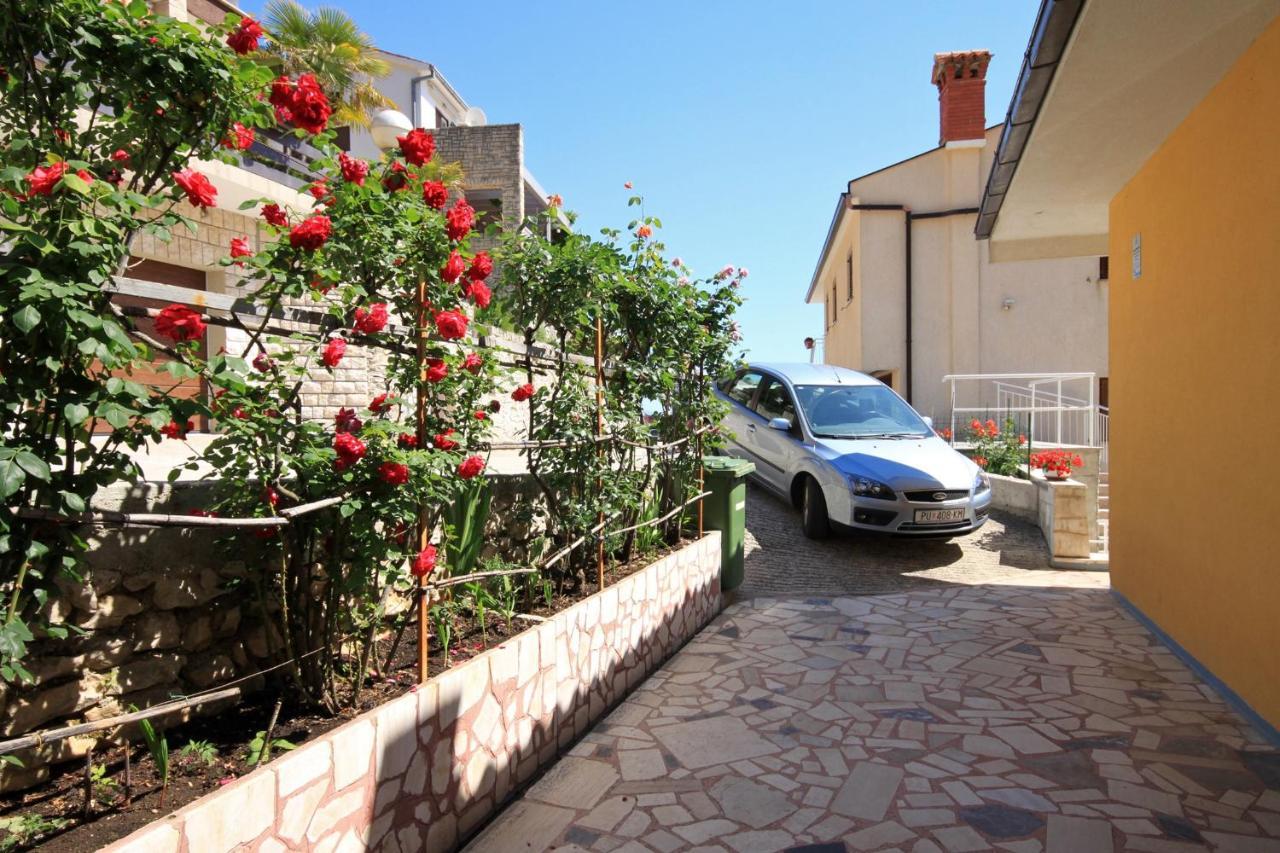 Apartments With A Parking Space Rabac, Labin - 6414 Экстерьер фото