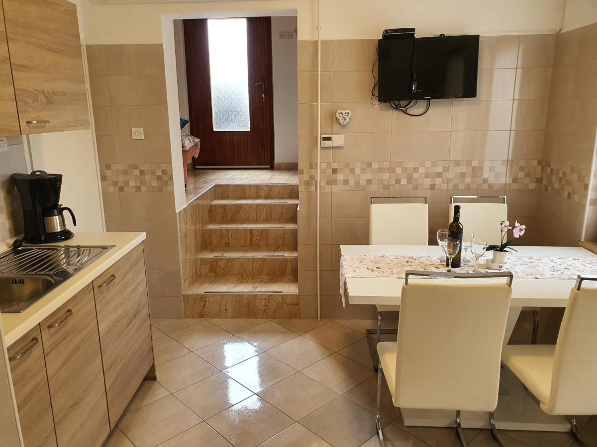 Apartments With A Parking Space Rabac, Labin - 6414 Экстерьер фото